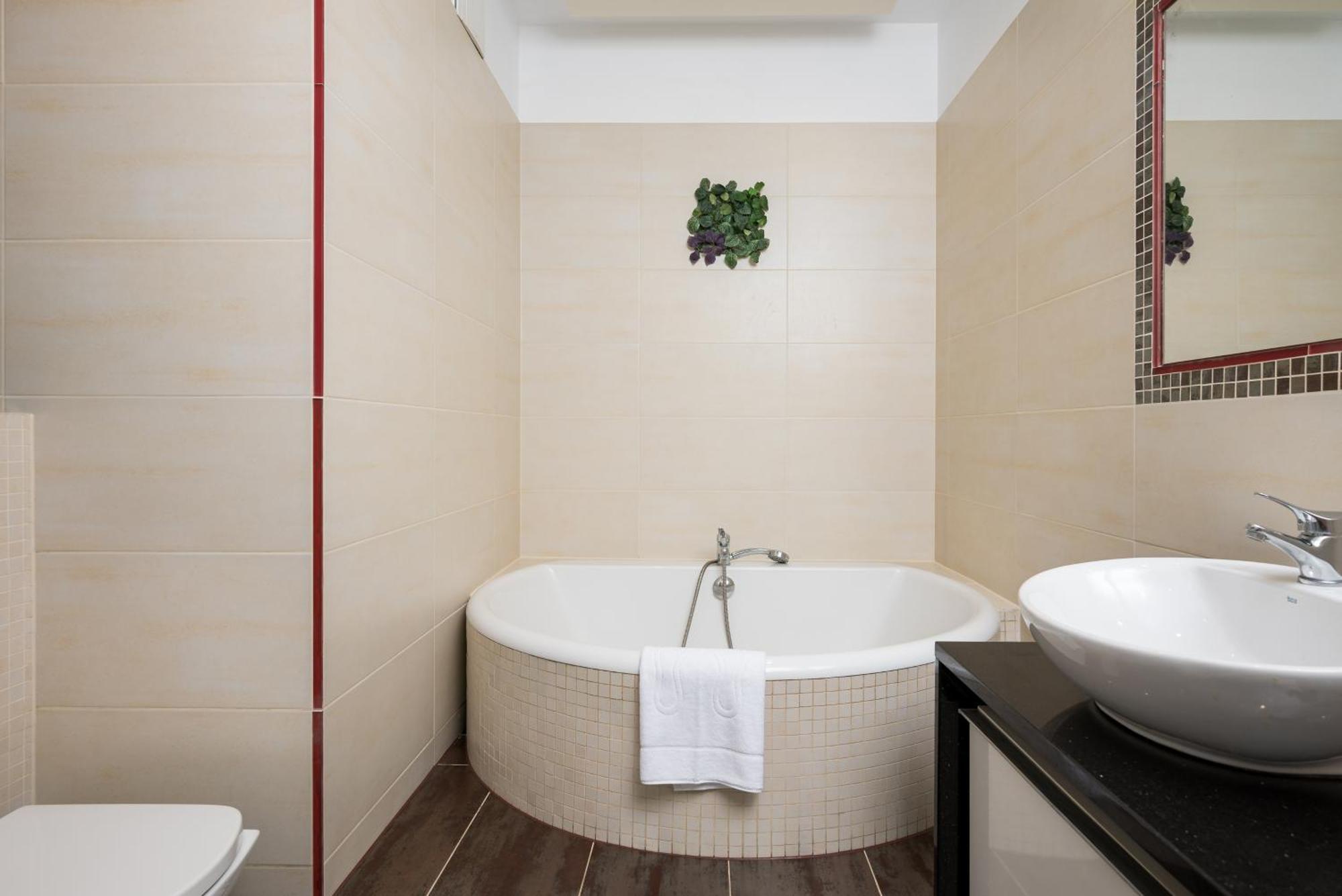 Ochota Deluxe Apartment Warsaw Luaran gambar